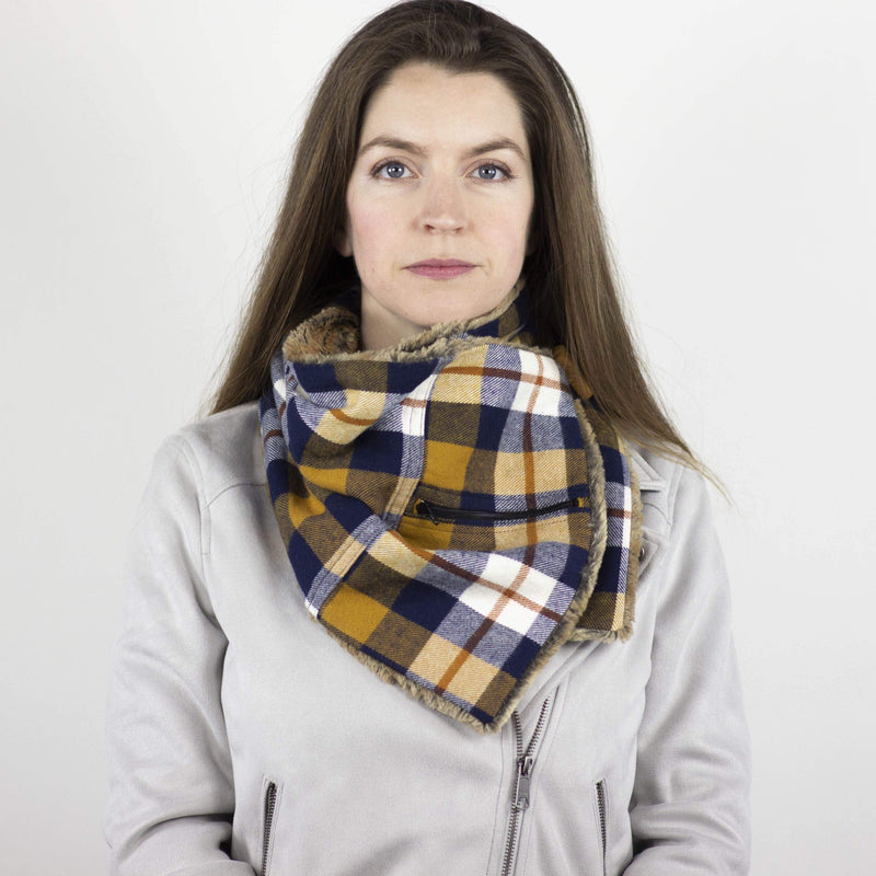 Black and white scarf with pockets